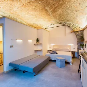 Apartment Rock & Wood - &, La Spezia